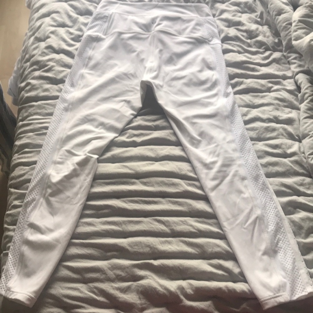 Lululemon white leggings NWOT